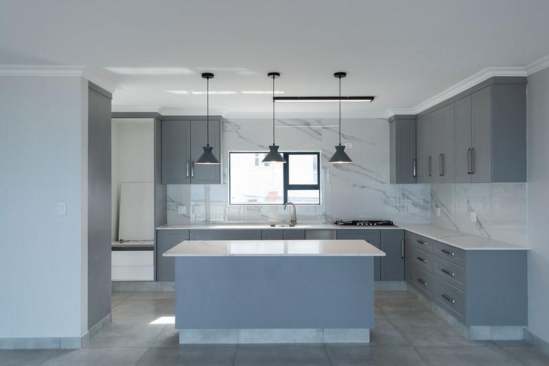 5 Bedroom Property for Sale in Dana Bay Western Cape